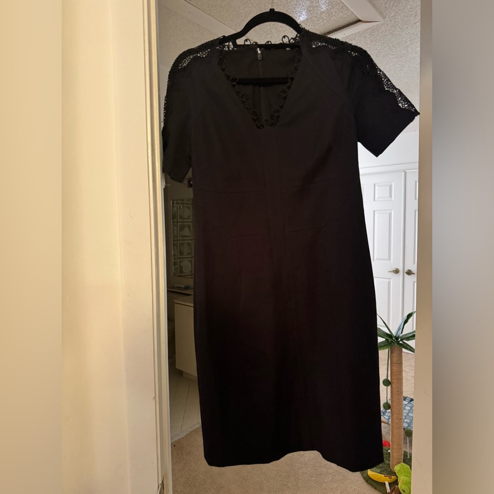Elie Tahari barely worn midi dress